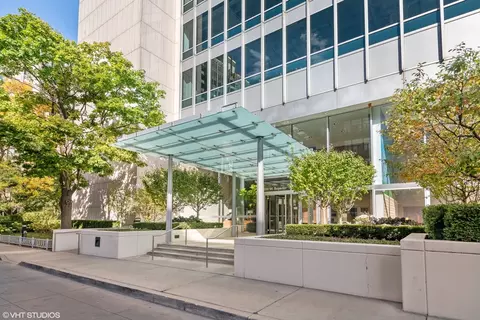 500 W Superior St #903, Chicago, IL 60654