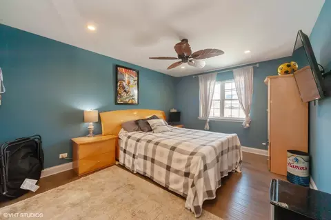 Bedroom - 90 Willow Rd, Wheeling, IL 60090 photo 2 of 4