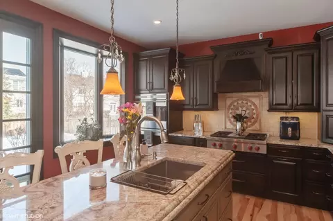 Kitchen - 90 Willow Rd, Wheeling, IL 60090 photo 1 of 1