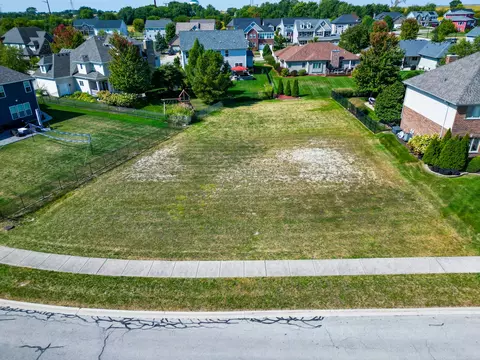 21350 Somerset St, Shorewood, IL 60404