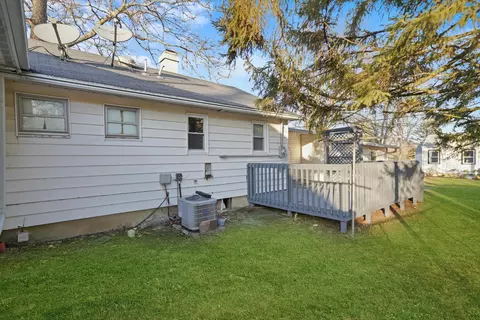 Exterior - 112 E 2nd Ave, New Lenox, IL 60451 photo 2 of 3