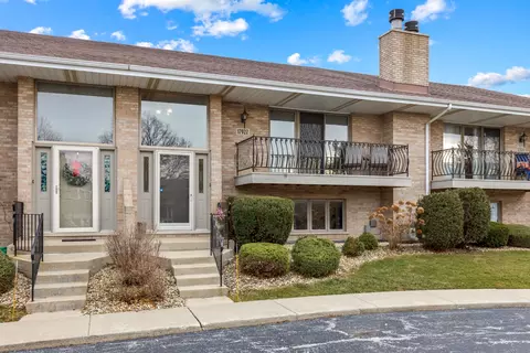 17927 Arkansas Ct #35, Orland Park, IL 60467