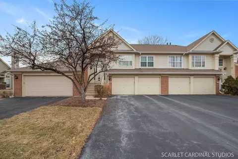 30 W014 Cedar Ct, Warrenville, IL 60555