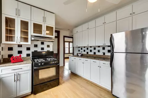 727 Dobson St, Evanston, IL 60202 photo 13
