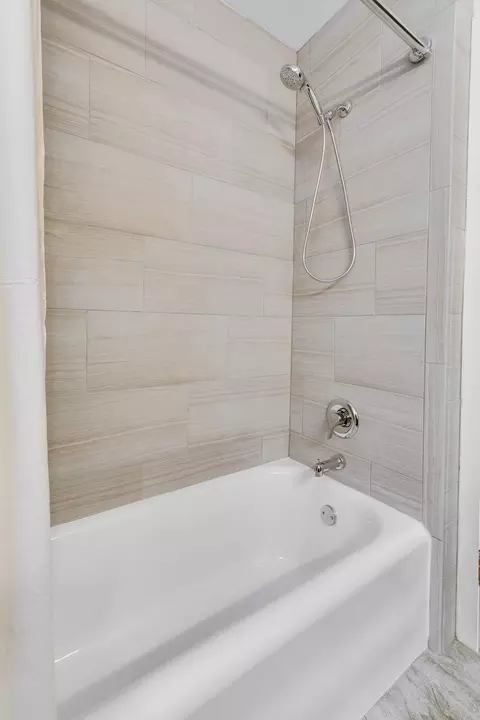 727 Dobson St, Evanston, IL 60202 photo 17