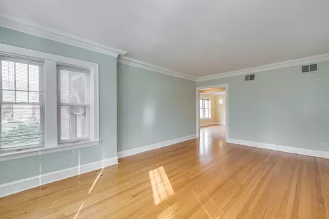 727 Dobson St, Evanston, IL 60202 photo 6