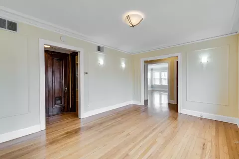 727 Dobson St, Evanston, IL 60202 photo 11
