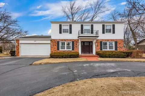 329 Cardinal Dr, Bloomingdale, IL 60108