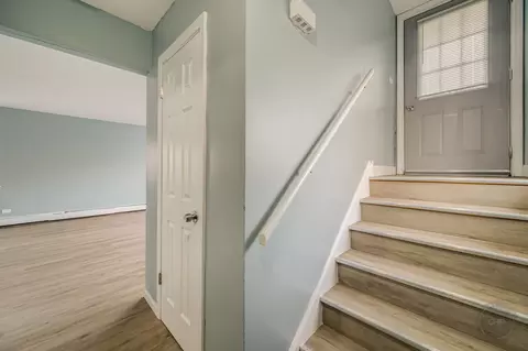 Entry Way - 7237 Park Ave, Summit, IL 60501 photo 1 of 2