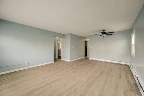 Living - 7237 Park Ave, Summit, IL 60501 photo 3 of 8
