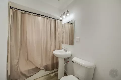 Bath - 7237 Park Ave, Summit, IL 60501 photo 1 of 2