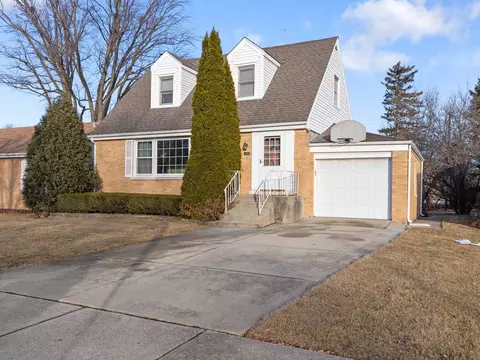 317 S Wille St, Mount Prospect, IL 60056