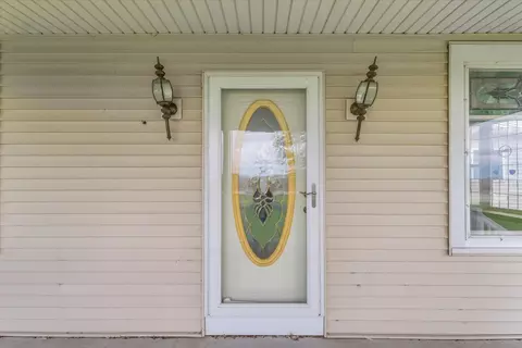 Entry Way - 280 E 2350 North Rd, Ogden, IL 61859 photo 1 of 3