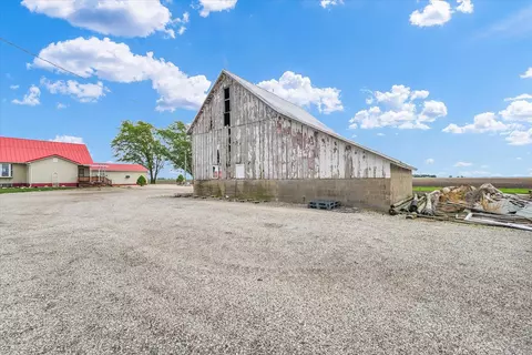 Exterior - 280 E 2350 North Rd, Ogden, IL 61859 photo 14 of 14