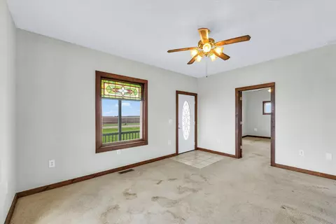 Living - 280 E 2350 North Rd, Ogden, IL 61859 photo 3 of 6