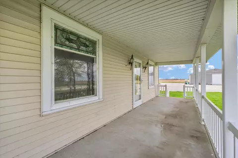 Exterior - 280 E 2350 North Rd, Ogden, IL 61859 photo 8 of 14