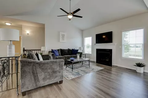437 E Becker Pl, Sycamore, IL 60178 photo 20