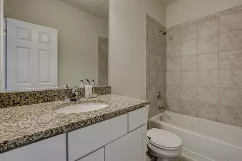 437 E Becker Pl, Sycamore, IL 60178 photo 13