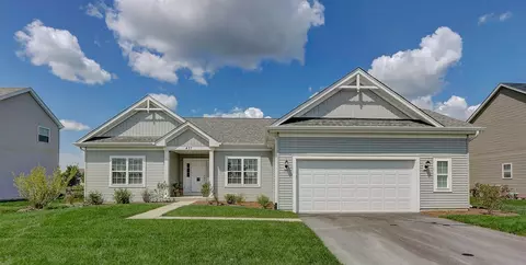 437 E Becker Pl, Sycamore, IL 60178