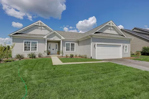 437 E Becker Pl, Sycamore, IL 60178 photo 3