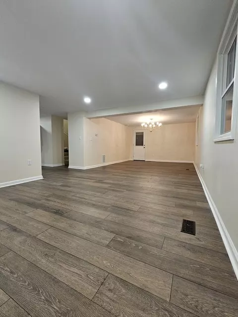 322 E Sunset Pl, Dekalb, IL 60115 photo 3