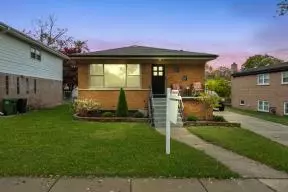 9629 Mason Ave, Oak Lawn, IL 60453