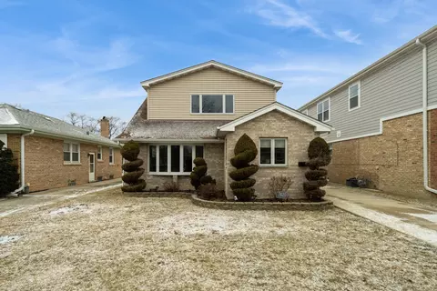 7420 W Strong St, Harwood Heights, IL 60706