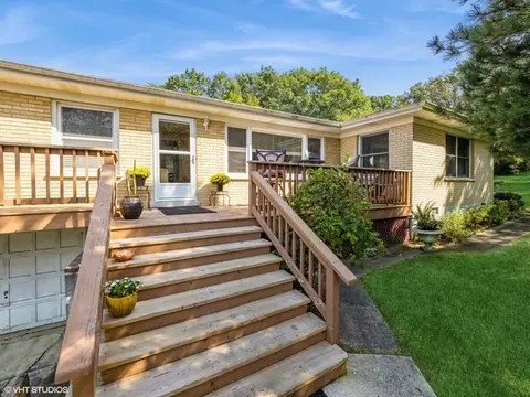 9702 Wolf Rd, Fox River Grove, IL 60021 photo 2