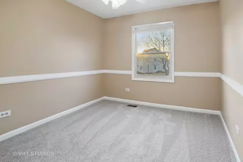 1300 Umbdenstock Rd, Elgin, IL 60123 photo 22