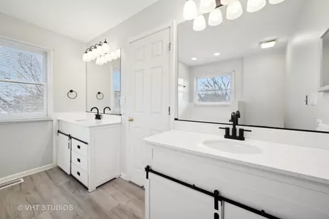 1300 Umbdenstock Rd, Elgin, IL 60123 photo 20