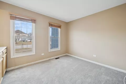 1300 Umbdenstock Rd, Elgin, IL 60123 photo 13