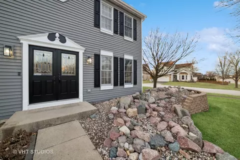 1300 Umbdenstock Rd, Elgin, IL 60123 photo 2