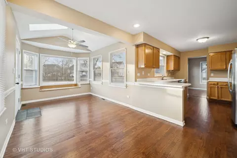 1300 Umbdenstock Rd, Elgin, IL 60123 photo 9