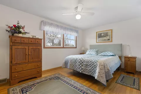 Bedroom - 751 Scott Dr, Elgin, IL 60123 photo 3 of 3
