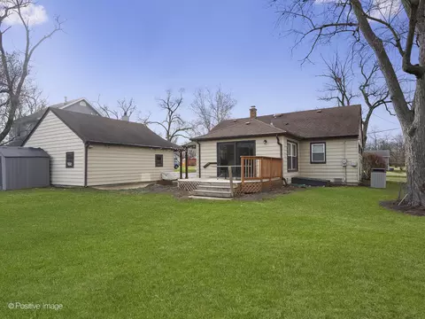 Exterior - 7225 Central Ave, Burr Ridge, IL 60527 photo 3 of 7