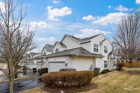 147 N Barton Trl, Batavia, IL 60510