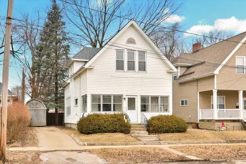 105 S State St, Bloomington, IL 61701