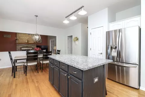2380 Avalon Ct, Aurora, IL 60503 photo 10