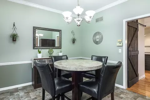 2380 Avalon Ct, Aurora, IL 60503 photo 6