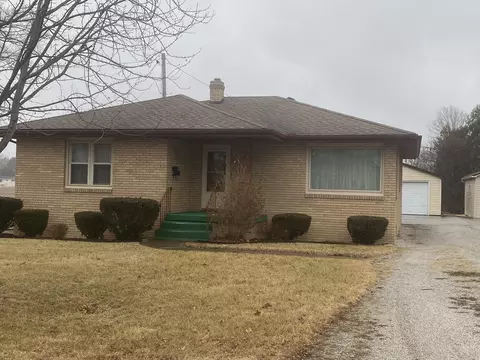 911 N Otter Creek Rd, Streator, IL 61364