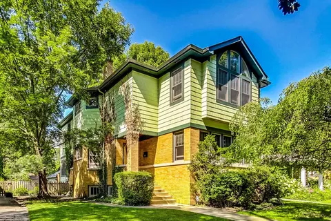 1610 Highland Ave, Wilmette, IL 60091