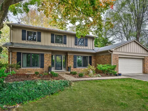 2028 Avondale Ln, Wilmette, IL 60091