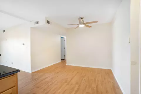 Living - 20 B Kingery Quarter Cir #108, Willowbrook, IL 60527 photo 4 of 4
