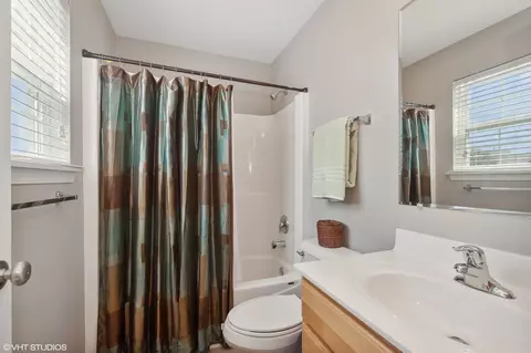 3126 Valley Falls St, Elgin, IL 60124 photo 11