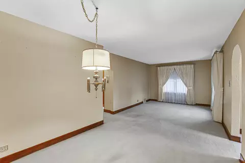 Living - 3222 Ann St, Lansing, IL 60438 photo 1 of 4