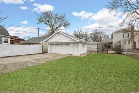 Exterior - 3222 Ann St, Lansing, IL 60438 photo 4 of 6
