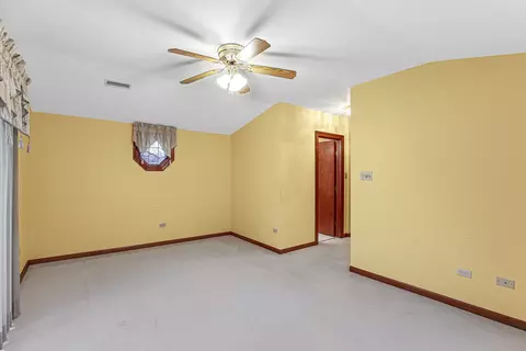 Bedroom - 3222 Ann St, Lansing, IL 60438 photo 3 of 5