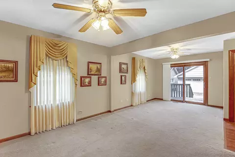 Living - 3222 Ann St, Lansing, IL 60438 photo 4 of 4