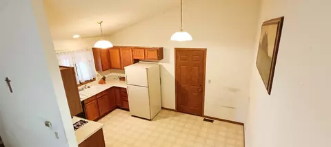 Kitchen - 720 Cheyenne Ln, Elgin, IL 60123 photo 2 of 7