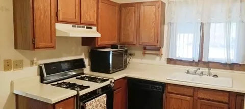 Kitchen - 720 Cheyenne Ln, Elgin, IL 60123 photo 7 of 7